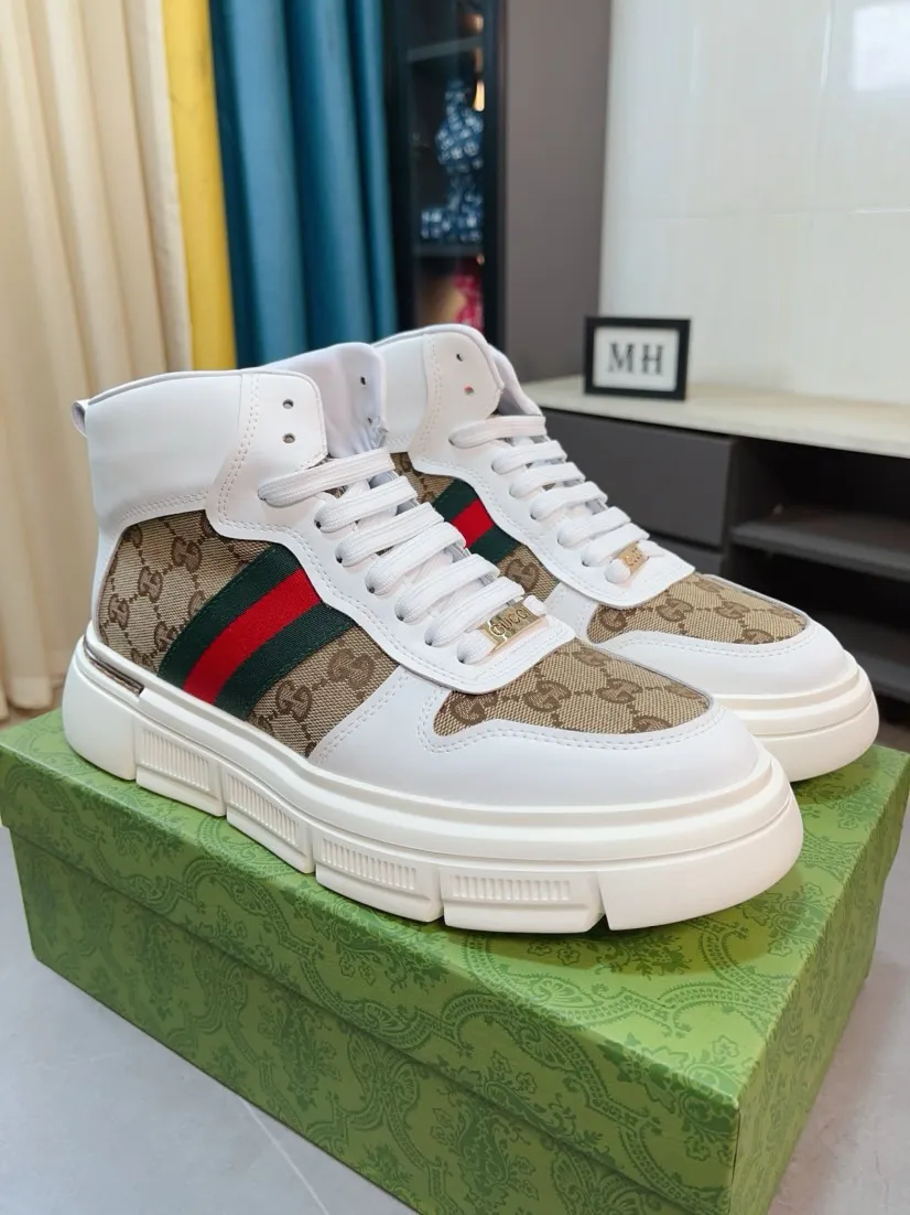 Men's shoes 💰440🌹🌹GUCCI [Gucci] New high-top men's shoes, a high-end brand, the latest fashionable casual men's shoes, trendy and versatile, relaxed and sporty style, uppers imported from Italy, first-layer cowhide, genuine leather lining, and ultra-fine workmanship. Original personalized fashionable rubber wear-resistant outsole, light and comfortable on the foot, size 38-44